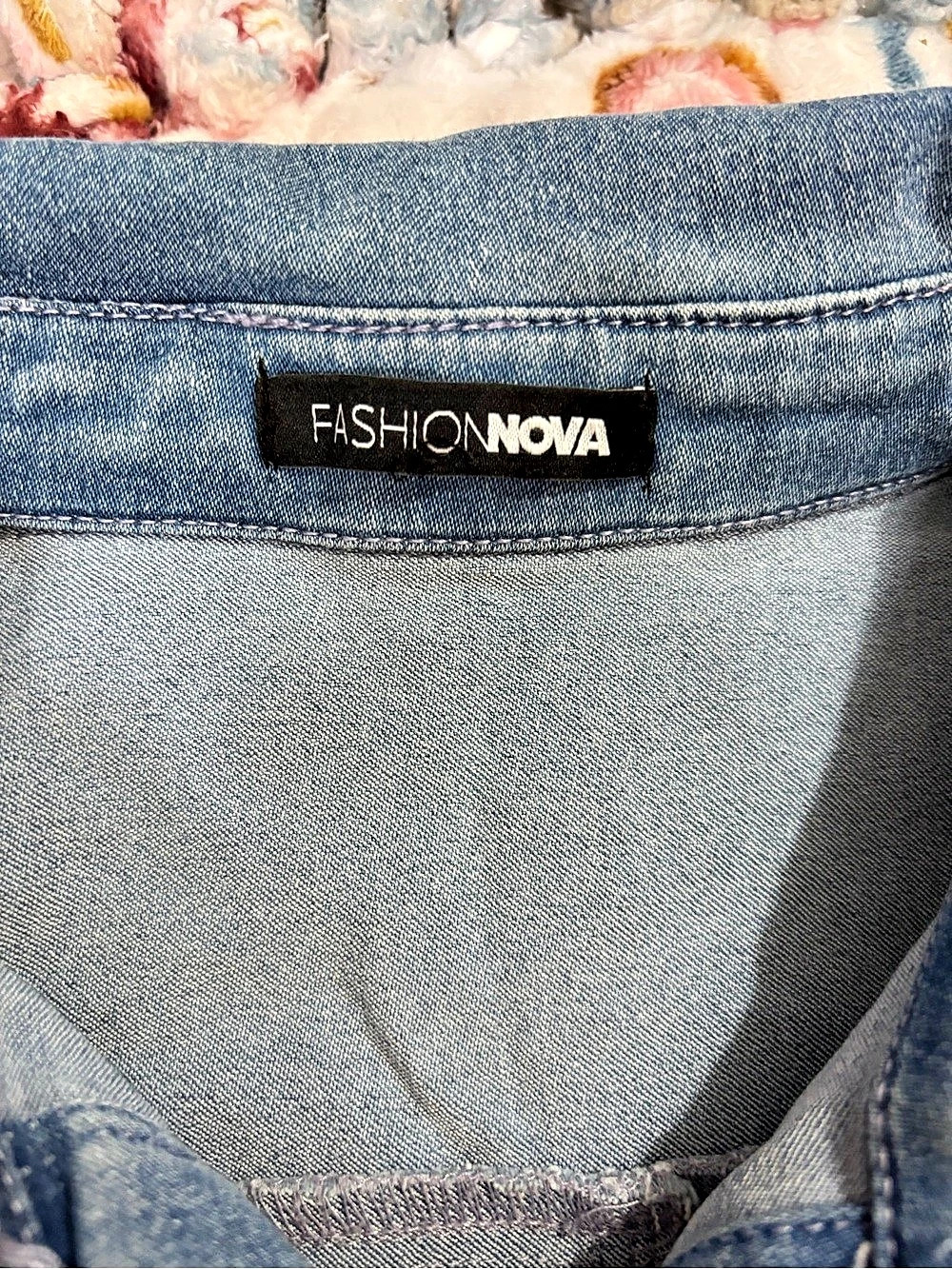 Fashion Nova Womens Blue Denim Jumpsuit Short Sleeve Button Front Tapered Leg S - Picture 5 of 8